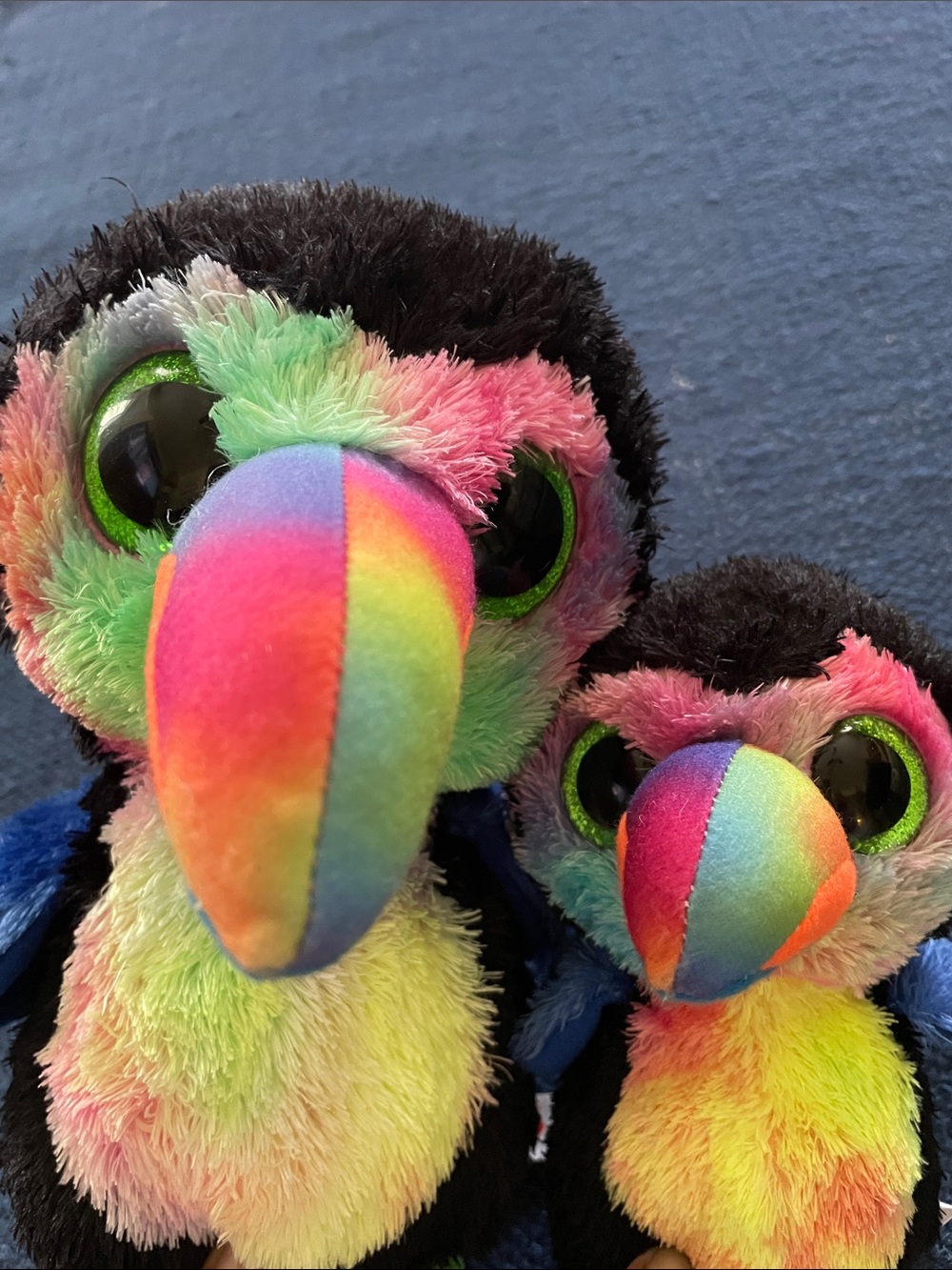 Ty (beaks) Rainbow Plush Toucan Pair